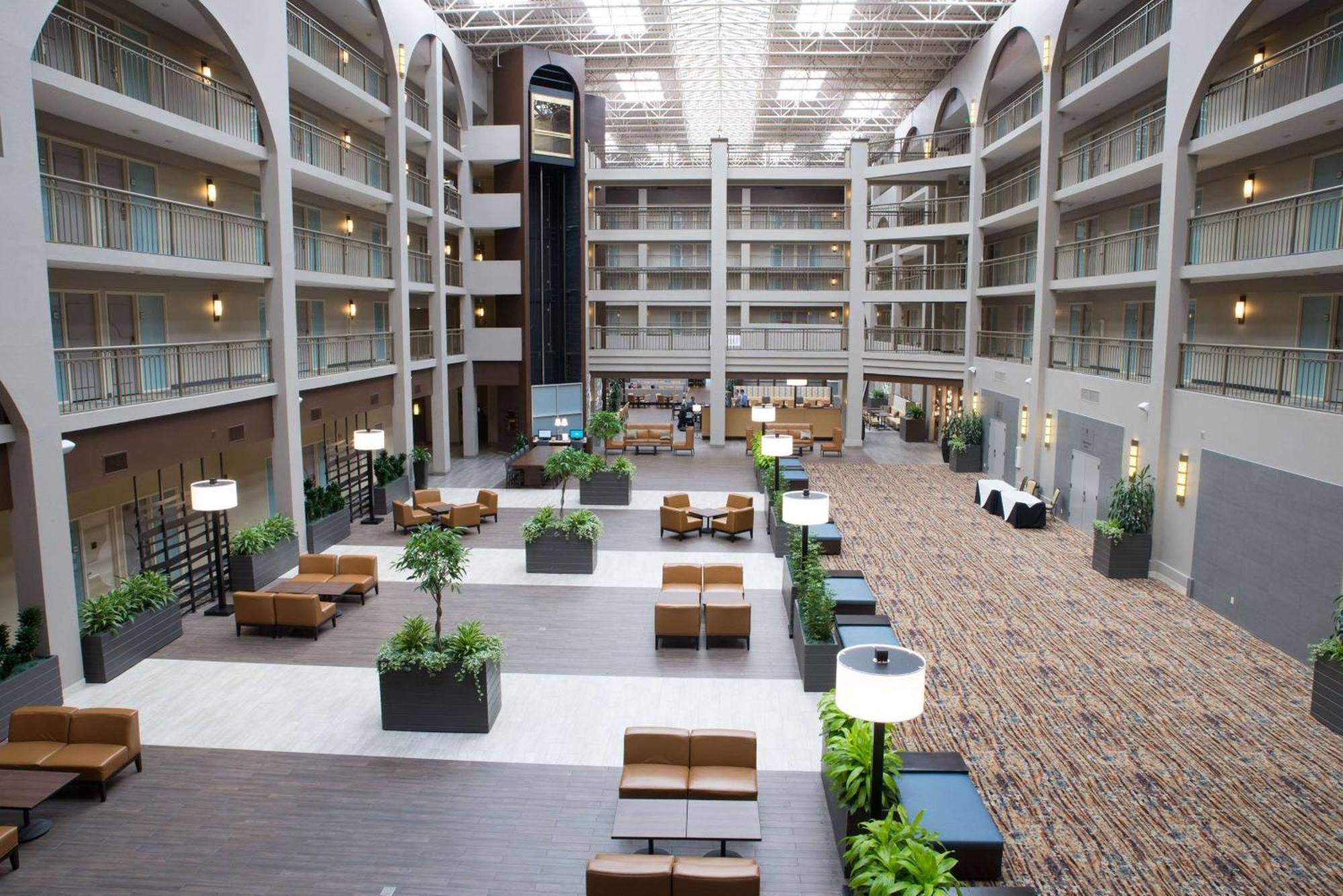 Embassy Suites By Hilton Seattle Белв'ю Екстер'єр фото